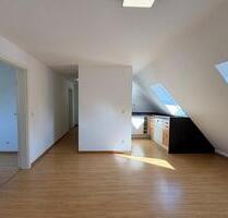 Zentrale 2-Zimmer-Dachgeschosswohnung – sofort frei - Vaihingen an der Enz