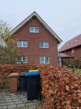 Foto - Doppelhaushälfte zur Miete - 1.400,00 EUR Kaltmiete, ca.  144,00 m²