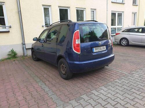 Foto - Außenstellplatz einer ruhigen Wohnanlage in Potsdam zu vermieten