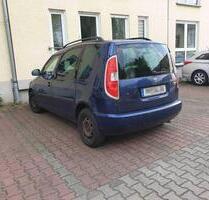 Außenstellplatz einer ruhigen Wohnanlage in Potsdam zu vermieten