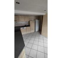 Häuschen in Schmölln - 900,00&nbsp;EUR Kaltmiete, ca.&nbsp; 100,00&nbsp;m&sup2; in Schmölln (PLZ: 04626)