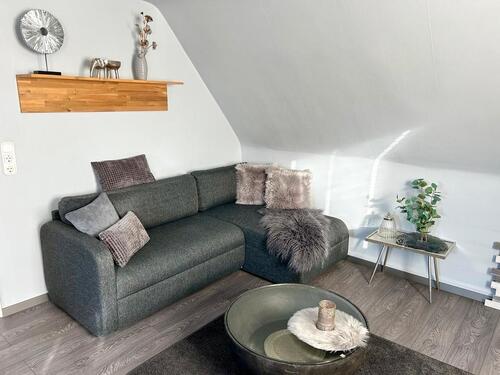 Foto - Maisonette-Wohnung DG voll möbliertausgestattet auf Zeit