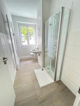 Foto - Neues Schmuckstück - sanierte 2 Zimmer Wohnung mit Einbauküche!