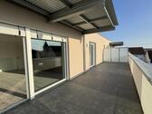 Foto - Erstbezug! Exklusive 2,5 Zimmer Penthouse Wohnung mit XL-Terrasse und Einbauküche Whg.21