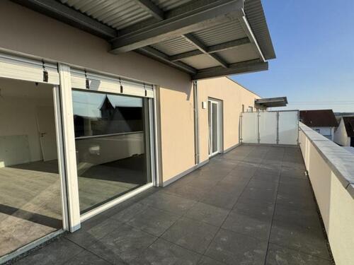 Foto - Erstbezug! Exklusive 2,5 Zimmer Penthouse Wohnung mit XL-Terrasse und Einbauküche Whg.21