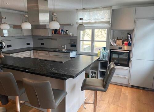 Foto - Modernisierte 4-Zimmerwohnung mit hochwertiger Einbauküche