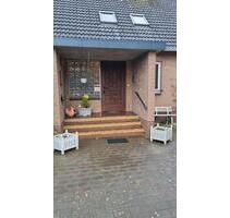 Wohnung auf Bauernhof - 1.400,00&nbsp;EUR Kaltmiete, ca.&nbsp; 100,00&nbsp;m&sup2; in Altenholz (PLZ: 24161)