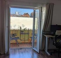 Helle 2,5-Zimmer Wohnung mit Balkon - Stuttgart Stuttgart-Ost