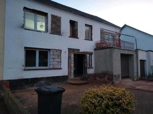 Foto - Haus mit Garten in ruhiger Lage – renovierungsbedürftig