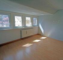 Lichtdurchflutete 3-Zi.-Dachgeschosswohnung in Lindenhorst - Essen Frillendorf