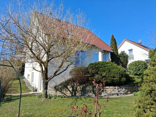 Foto - Freistehendes Einfamilienhaus mit toller Aussicht