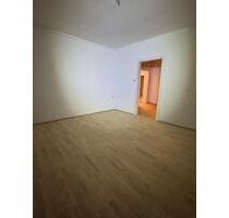 Große Wohnung in Leipzig mit 3 bis 4 Zimmern und Einbauküche