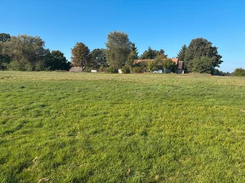 Foto - Grundstück mit Haus und Nebengebäuden bei 17252 Mirow