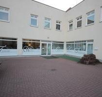 Barrierefreie Büro- Praxisfläche direkt in der Fußgängerzone provisionsfrei zu vermieten - Güstrow