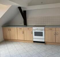 Gemütlich und helle, 3-Raum Wohnung im DG - Weißenfels