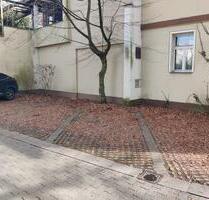 Zentraler & sicherer Parkplatz Kfz Stellplatz Harburgerstraße - Bayreuth City