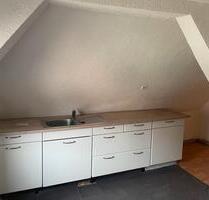 1+1 Dachwohnung zum vermieten - 850,00 EUR Kaltmiete, ca.  65,00 m² in Kirchheim unter Teck (PLZ: 73230)