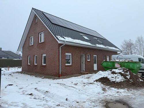 Foto - DHH links mit Garten in Bahnhofsnähe Augustfehn Erstbezug