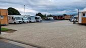 Foto - Parkplatz, Stellplatz für Wohnmobil, Wohnwagen, Boote, LKW, PKW