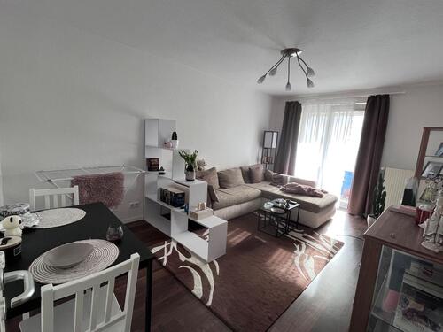 Foto - Helle möblierte 2-Zimmer-Wohnung mit Balkon in ruhiger Lage