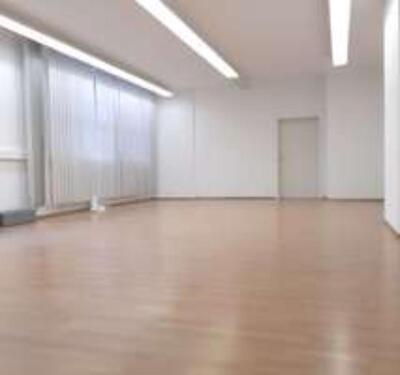 Foto - Ruhige & sehr helle Souterrain-Bürofläche (ca. 130 qm) an der innenstadtnahen Hanauer Landstraße