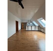 WG aufgepasst, 3,5 Zimmer, DG mit EBK in Witten zu vermieten!