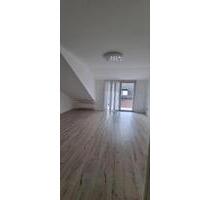 4 ZKBB Dachgeschoss in Hollage - 880,00&nbsp;EUR Kaltmiete, ca.&nbsp; 90,00&nbsp;m&sup2; in Osnabrück (PLZ: 49088) Dodesheide