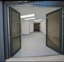 Exklusiv ausgestattete Halle mit Büro ab Sofort in Duisburg .