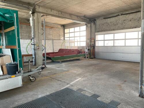 Foto - Halle mit Sozialtrakt - 1.300,00&nbsp;EUR Kaltmiete, ca.&nbsp; 144,00&nbsp;m&sup2;