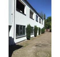 Schöne 3 Zimmeroberwohnung - 972,00&nbsp;EUR Kaltmiete, ca.&nbsp; 120,00&nbsp;m&sup2; in Delmenhorst (PLZ: 27749)