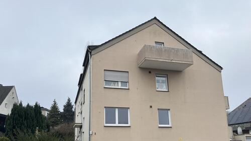 Foto - Frisch sanierte Erdgeschosswohnung Hochpaterre in ruhiger Lage