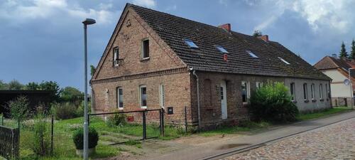 Foto - Großzügige Doppelhaushälfte mit 1.515 m² Grundstück – Ruhige Lage