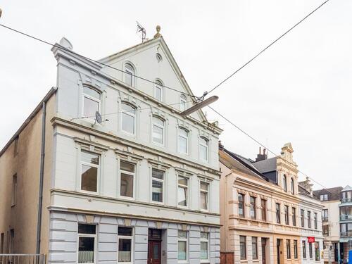 Foto - In Renovierung: 2-Zimmer-Dachgeschosswohnung - 40 m²: Ab Mitte März 2026