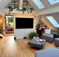 Einzigartige DG-Wohnung in Stuttgart-West mit Stellplatz