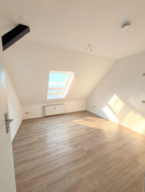 Foto - 3 Zimmer Dachgeschoßwohnung zur Miete in Hannover