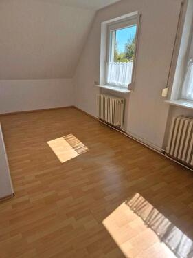 Foto - Ruhige 2-3 Zimmer-Wohnung in Kiel-Wellsee zu sofort zu vermieten