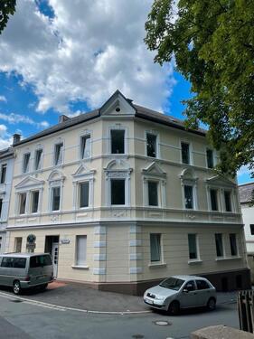 Foto - Schöne sanierte 3-Zimmer-Altbauwohnung – 77 m² – zentral & ruhig