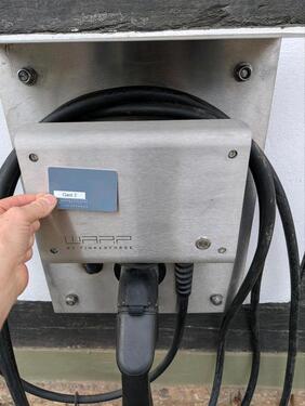 Foto - Stellplatz mit Ladesäule. Gadderbaum, Gellershagen, Jöllenbeck