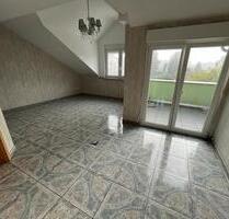 Helle 3-Zimmer Wohnung mit Balkon und 2 Stellplätze - Raunheim