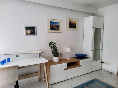 Foto - Möbl. 2 Zi-Whn, günst. f. PendlerAzubiAnwärter m EBK, Balkon