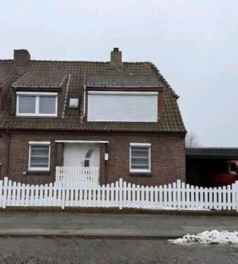 Foto - Doppelhaushälfte mit großen Grundstück und hochwertiger Sanierung