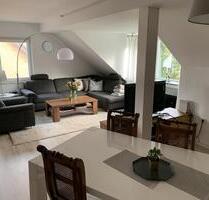Helle 2-Zimmer-DG Wohnung mit 60 m² in Detmold zu vermieten
