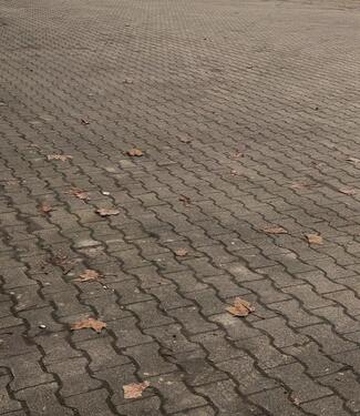 Foto - Stellplätze für 3 Stellplätze, für LKW bis 7,5 T , Bus oder Wo