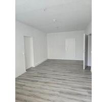 Ab sofort... 3 Raumwohnung im 1.OG mit Wanne und Balkon! - Schöneck/Vogtland