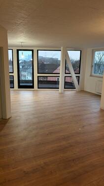 Foto - 5 Zimmer Dachgeschoßwohnung zur Miete in Duisburg