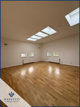Foto - Wunderschöne 5-Raum Wohnung Inklusive neuer Einbauküche, Stellplatz & Option auf Gartenfläche!