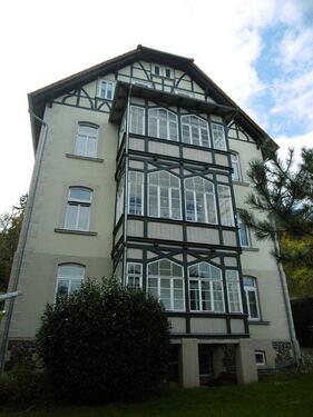 Foto - Wohnen mit Charakter: Sonniges Dachgeschoss in charmanter Altbauvilla