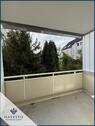 Foto - Charmante Altbau Wohnung mit 2-Zimmern, neuer Einbauküche, Balkon & Stellplatz!