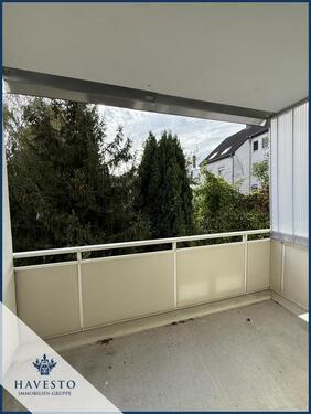 Foto - Charmante Altbau Wohnung mit 2-Zimmern, neuer Einbauküche, Balkon & Stellplatz!