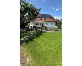 Ideal für Paare mit hohem Anspruch an Wohnkomfort: Barrierearme EG-Whg mit Gartenanteil in Eggingen - Ulm Donautal